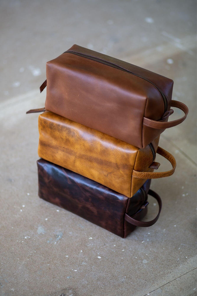 Light Crunchy Tan Toiletry Bag - Aurelius Leather